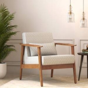 Tufted Bedroom Chair with Wooden Legs