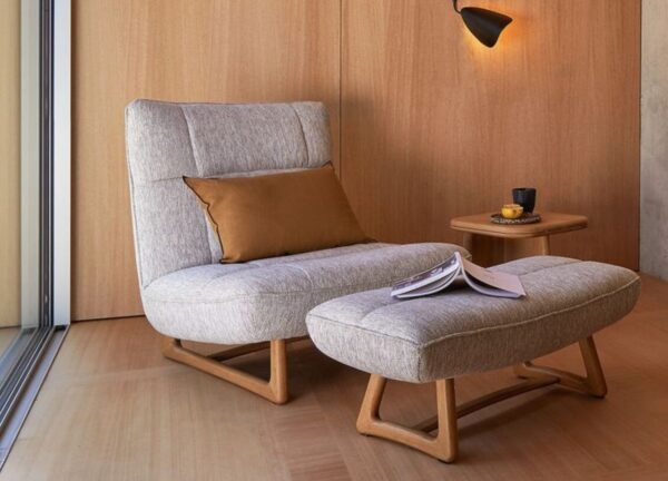 Bedroom Armchair – Plush Support for Everyday Use